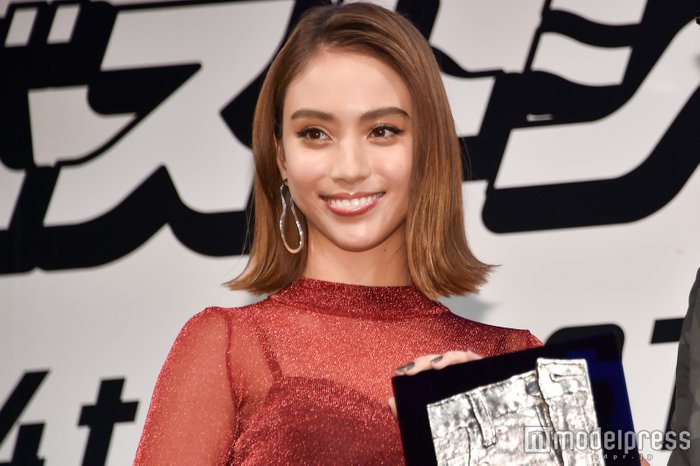 �l�C,����,�^�����g,���D,2017,2016