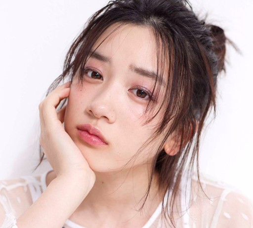 �l�C,����,�^�����g,���D,�A�C�h��,2018,2017