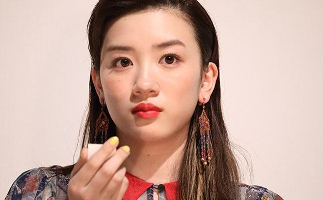 �l�C,����,�^�����g,���D,�A�C�h��,2018,2017